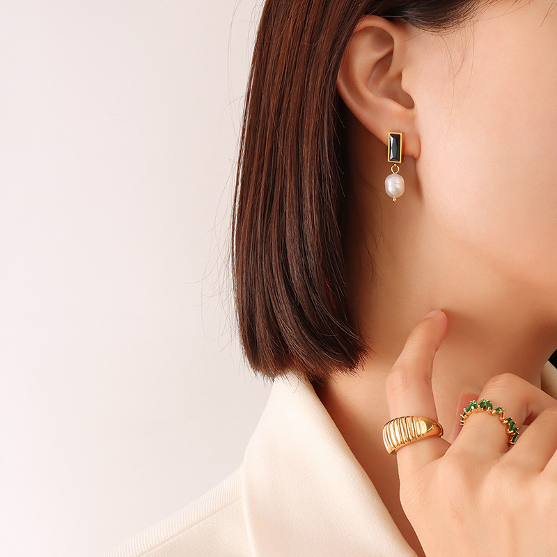 Inlaid Gemstone With Pearl Earings