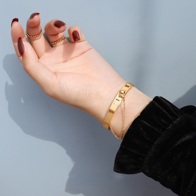 会员价商品-Tassel Hasp Style Bangle