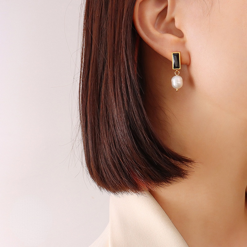 Inlaid Gemstone With Pearl Earings